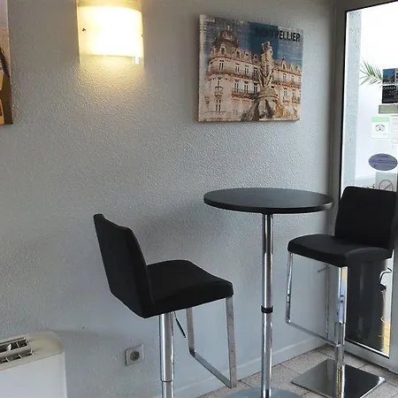 מלון Kyriad Sud - A709 3*