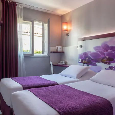 Kyriad Sud - A709 מלון