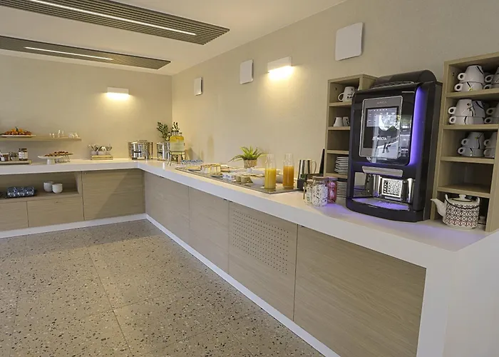 Kyriad Sud - A709 3*