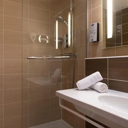 Kyriad Sud - A709 Hotel 3*