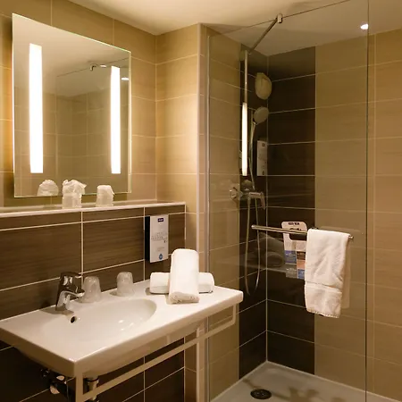 Kyriad Sud - A709 Hotel 3*