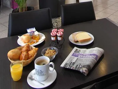 Kyriad Sud - Lattes 3*