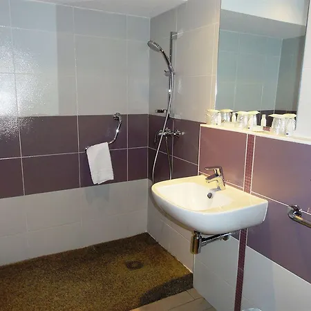 Kyriad Sud - Lattes Hotel 3*