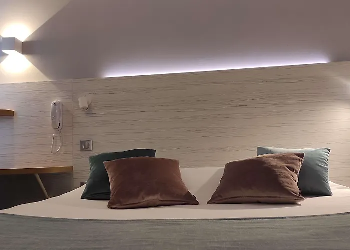 Kyriad Sud - A709 Hotel 3*