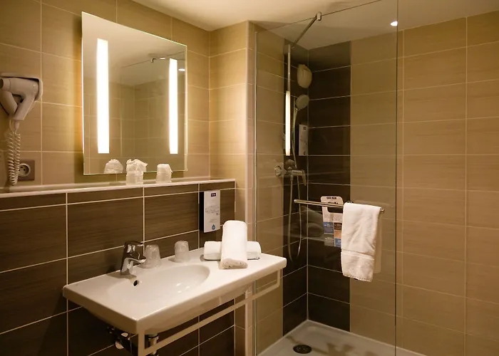 Kyriad Sud - A709 Hotel 3*